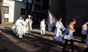 Olkusz: Msza w Nowy Rok w Bazylice