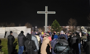 Sosnowiec: Droga Krzyżowa na Plac Papieski (fot. ks. P. Lech)