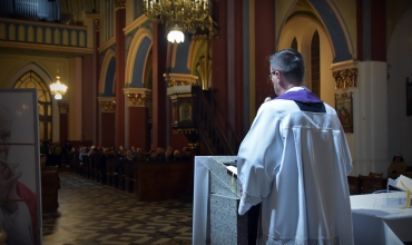 Szreniawa: nocna Droga Krzyżowa ze św. Janem Pawłem II