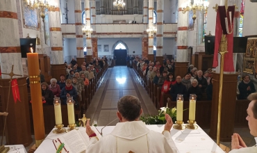 Sosnowiec: Abp Mokrzycki w parafii św. Barbary