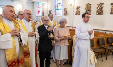 Biskup udzielił święceń w Zgromadzeniu Sercanów (zdjęcia za seminarium.scj.pl)