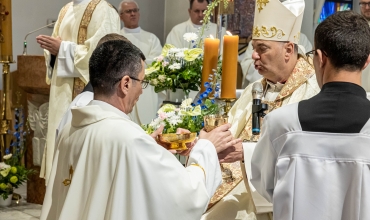 Biskup udzielił święceń w Zgromadzeniu Sercanów (zdjęcia za seminarium.scj.pl)