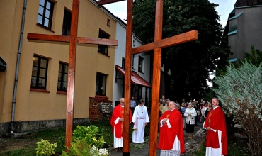 Olkusz: poświęcenie nowych krzyży