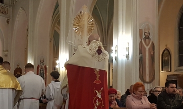 Wielki Piątek z abp. Adrianem w Dąbrowie Górniczej