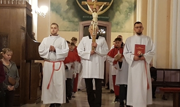 Wielki Piątek z abp. Adrianem w Dąbrowie Górniczej