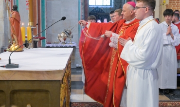 Gniezno: Bp Ważny zawierzył Diecezję św. Wojciechowi