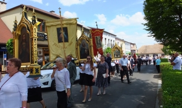 Sławków: Boże Ciało z biskupem