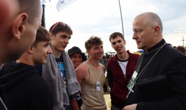 Nasza młodzież na Polach Lednickich