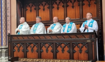 Pielgrzymka niewiast i dziewcząt do Dąbrowy Górniczej