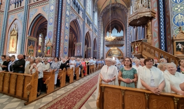 Pielgrzymka niewiast i dziewcząt do Dąbrowy Górniczej